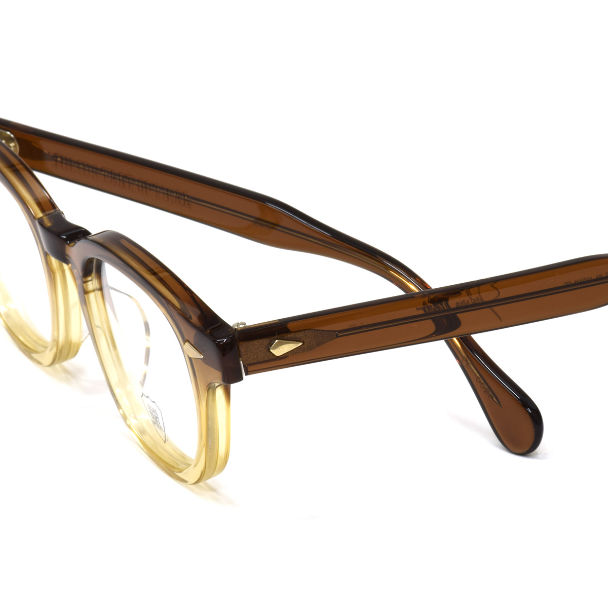 AR 46-22 Brown Gradient