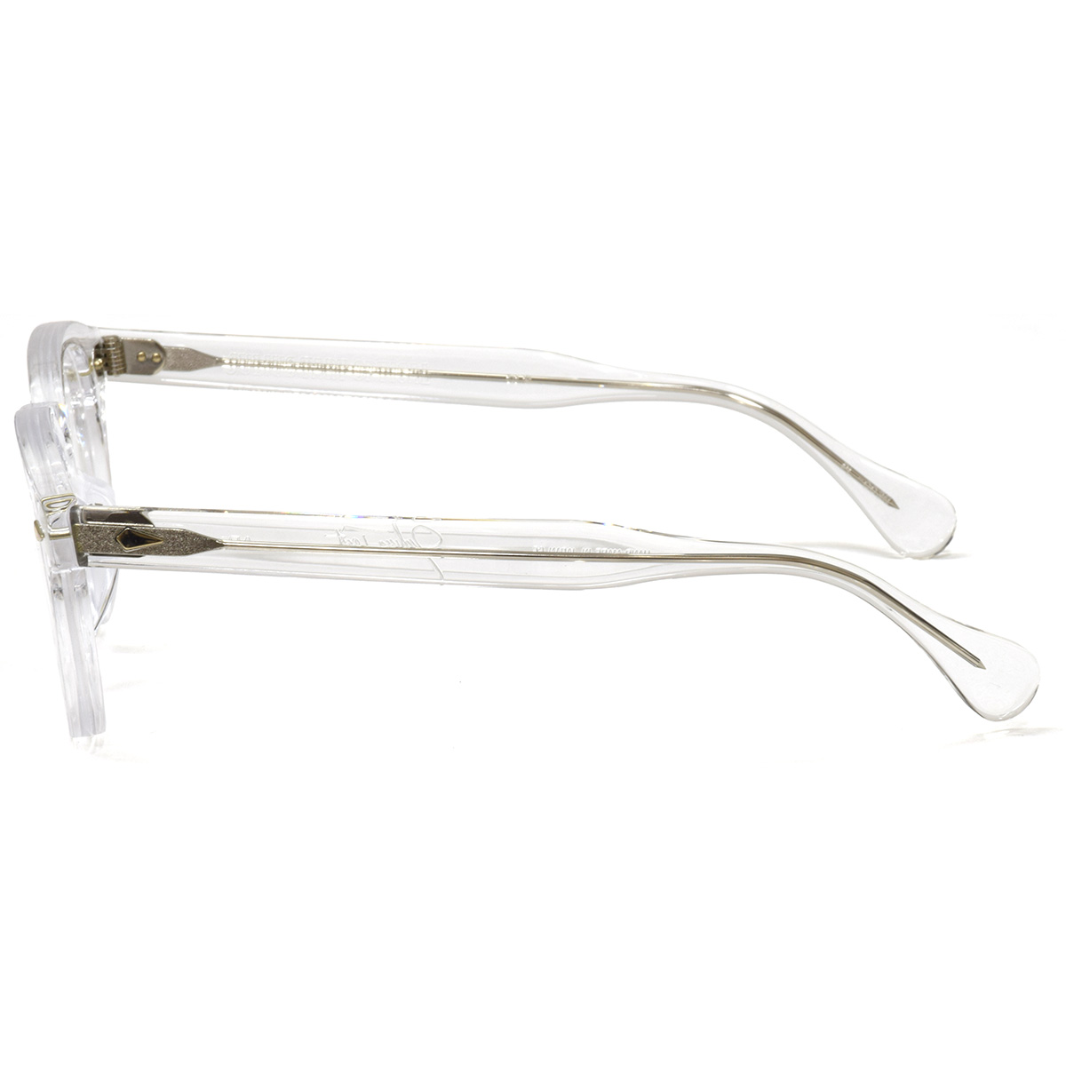 AR 48-22 Clear Crystal